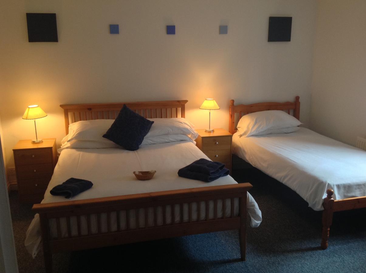 The Jolly Huntsman Hotel ชิปเพแนม ภายนอก รูปภาพ